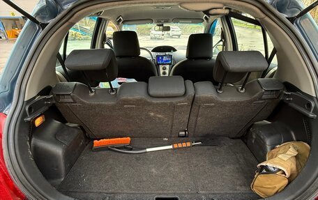 Toyota Yaris III рестайлинг, 2008 год, 650 000 рублей, 12 фотография