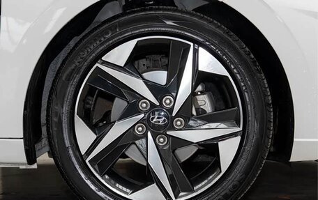 Hyundai Elantra, 2023 год, 1 450 000 рублей, 20 фотография