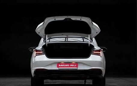 Hyundai Elantra, 2023 год, 1 450 000 рублей, 8 фотография