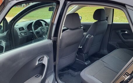 Volkswagen Polo VI (EU Market), 2013 год, 450 000 рублей, 18 фотография