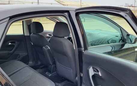 Volkswagen Polo VI (EU Market), 2013 год, 450 000 рублей, 17 фотография