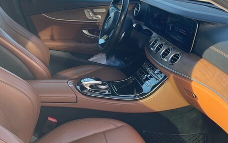 Mercedes-Benz E-Класс, 2017 год, 2 850 000 рублей, 10 фотография