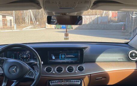 Mercedes-Benz E-Класс, 2017 год, 2 850 000 рублей, 8 фотография