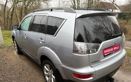Mitsubishi Outlander III рестайлинг 3, 2011 год, 1 100 000 рублей, 4 фотография