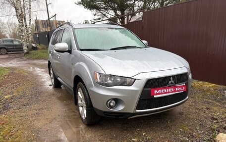 Mitsubishi Outlander III рестайлинг 3, 2011 год, 1 100 000 рублей, 8 фотография
