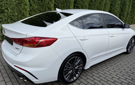 Hyundai Elantra VI рестайлинг, 2018 год, 1 100 000 рублей, 6 фотография