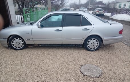 Mercedes-Benz E-Класс, 1996 год, 250 000 рублей, 4 фотография