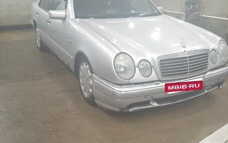 Mercedes-Benz E-Класс, 1996 год, 250 000 рублей, 9 фотография