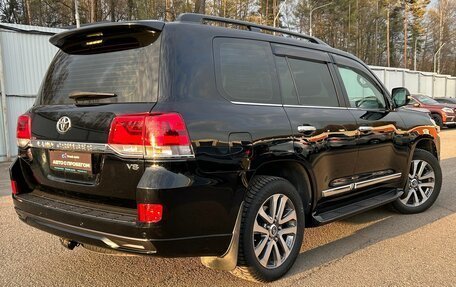 Toyota Land Cruiser 200, 2016 год, 5 299 000 рублей, 7 фотография