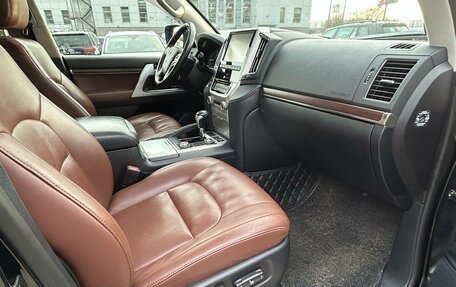 Toyota Land Cruiser 200, 2016 год, 5 299 000 рублей, 11 фотография