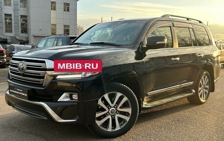 Toyota Land Cruiser 200, 2016 год, 5 299 000 рублей, 3 фотография