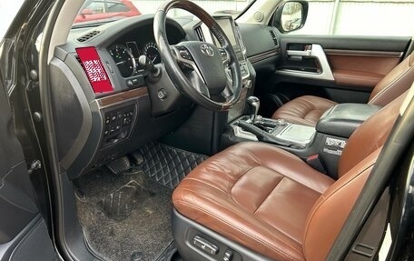 Toyota Land Cruiser 200, 2016 год, 5 299 000 рублей, 9 фотография
