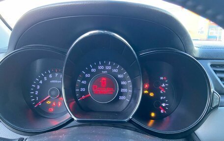 KIA Rio III рестайлинг, 2012 год, 700 000 рублей, 19 фотография