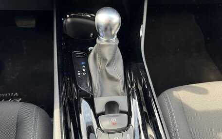 Toyota C-HR I рестайлинг, 2021 год, 2 850 000 рублей, 12 фотография