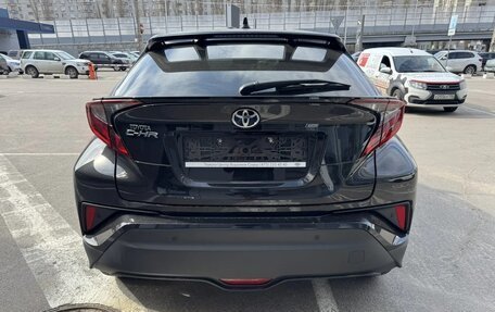 Toyota C-HR I рестайлинг, 2021 год, 2 850 000 рублей, 6 фотография