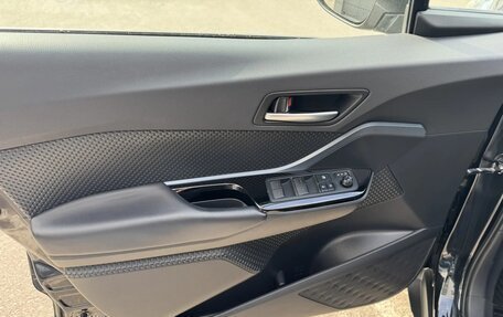 Toyota C-HR I рестайлинг, 2021 год, 2 850 000 рублей, 17 фотография