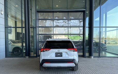 Toyota RAV4, 2024 год, 3 790 000 рублей, 4 фотография