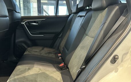 Toyota RAV4, 2024 год, 3 790 000 рублей, 7 фотография