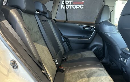 Toyota RAV4, 2024 год, 3 790 000 рублей, 8 фотография