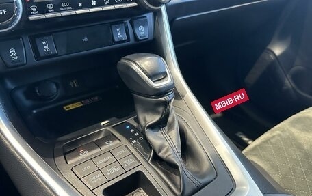 Toyota RAV4, 2024 год, 3 790 000 рублей, 17 фотография