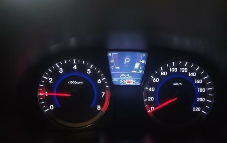 Hyundai Solaris II рестайлинг, 2013 год, 450 000 рублей, 9 фотография