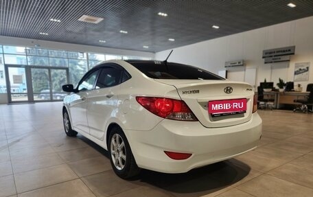 Hyundai Solaris II рестайлинг, 2013 год, 450 000 рублей, 5 фотография