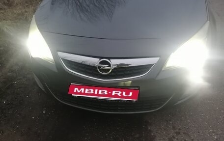 Opel Astra J, 2011 год, 510 000 рублей, 3 фотография