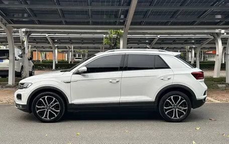 Volkswagen T-Roc I, 2022 год, 2 050 007 рублей, 4 фотография