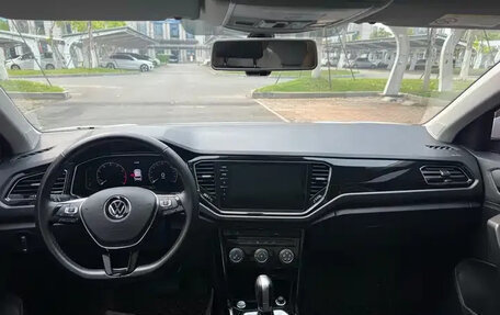 Volkswagen T-Roc I, 2022 год, 2 050 007 рублей, 10 фотография