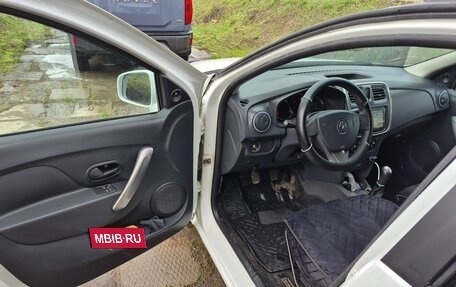 Renault Logan II, 2016 год, 455 000 рублей, 14 фотография