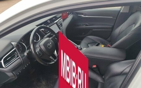 Toyota Camry, 2020 год, 3 100 000 рублей, 4 фотография