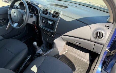 Renault Logan II, 2018 год, 925 000 рублей, 9 фотография