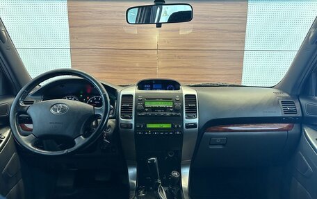 Toyota Land Cruiser Prado 120 рестайлинг, 2006 год, 2 149 000 рублей, 8 фотография