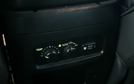 Toyota Land Cruiser Prado 120 рестайлинг, 2006 год, 2 149 000 рублей, 20 фотография