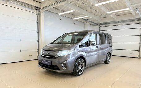 Honda Stepwgn IV, 2018 год, 1 799 900 рублей, 2 фотография