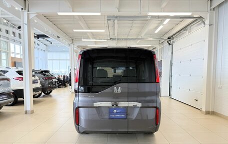 Honda Stepwgn IV, 2018 год, 1 799 900 рублей, 5 фотография