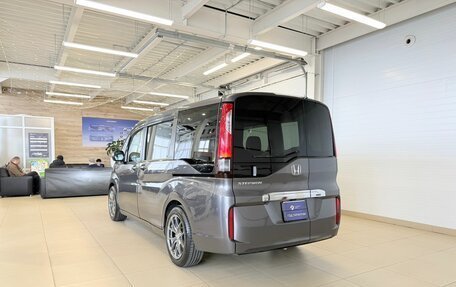 Honda Stepwgn IV, 2018 год, 1 799 900 рублей, 4 фотография