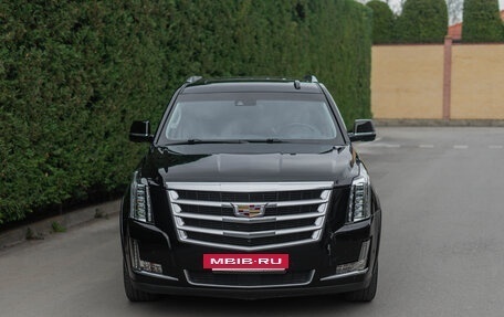 Cadillac Escalade IV, 2018 год, 4 800 000 рублей, 2 фотография