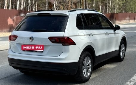 Volkswagen Tiguan II, 2020 год, 2 500 000 рублей, 3 фотография