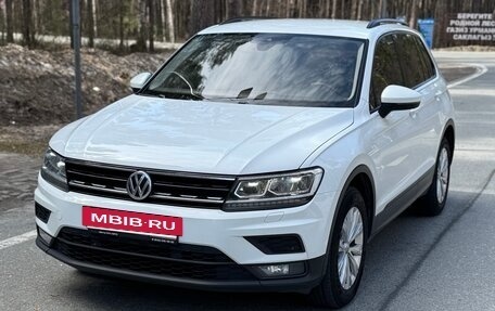 Volkswagen Tiguan II, 2020 год, 2 500 000 рублей, 2 фотография
