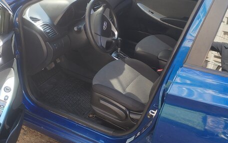 Hyundai Solaris II рестайлинг, 2011 год, 680 000 рублей, 8 фотография