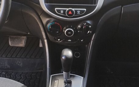 Hyundai Solaris II рестайлинг, 2011 год, 680 000 рублей, 5 фотография