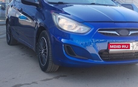 Hyundai Solaris II рестайлинг, 2011 год, 680 000 рублей, 3 фотография