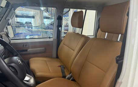 Toyota Land Cruiser 70, 2022 год, 7 300 000 рублей, 7 фотография