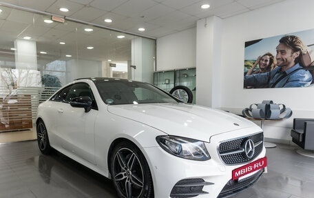 Mercedes-Benz E-Класс, 2020 год, 4 600 000 рублей, 3 фотография