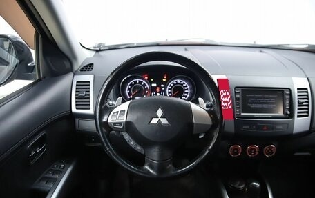 Mitsubishi Outlander III рестайлинг 3, 2011 год, 1 490 000 рублей, 13 фотография