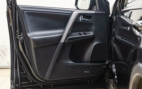 Toyota RAV4, 2016 год, 2 328 000 рублей, 31 фотография