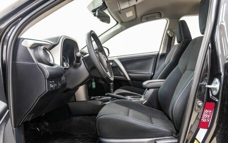 Toyota RAV4, 2016 год, 2 328 000 рублей, 32 фотография