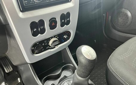 Renault Sandero I, 2011 год, 697 000 рублей, 17 фотография