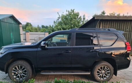 Toyota Land Cruiser Prado 150 рестайлинг 2, 2019 год, 4 400 000 рублей, 2 фотография